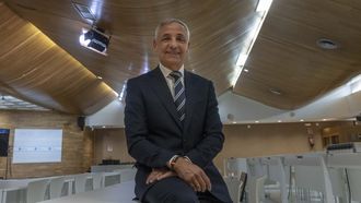 Roberto Garc�a, ayer en San Caetano, tras el acto de toma de posesi�n.