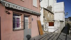 O Pulgas Bar, en San Cibrao, cerr�