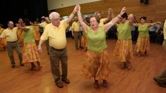 Baile de mayores en el centro c�vico, en una imagen de archivo 