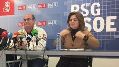 A la izquierda, Luis Gul�n, secretario de Emigraci�n del PSdeG de Ourense, que ha transmitido el descontento
