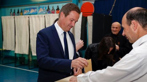 Primera vuelta de las elecciones presidenciales de Francia. Nicolas Dupont-Aignan, candidato del movimiento soberanista De pie Francia