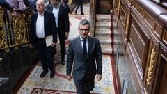 El ministro de la Presidencia, F�lix Bola��s, durante la sesi�n plenaria que debati� los decretos de vivienda.