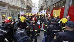Concentracin de los bomberos comarcales el pasado 31 de octubre en Lugo