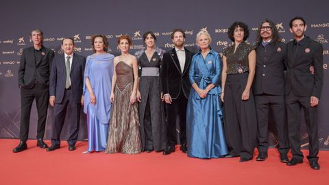 El equipo de la pel�cula 'Sorda' posa en la alfombra roja