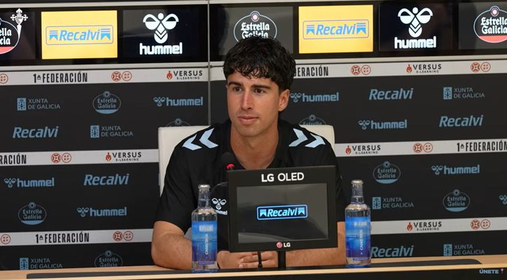 El jugador del Celta Fortuna�Hugo Gonz�lez, tras el partido frente al Europa en Bala�dos.