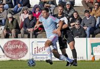 El jugador en un partido del filial ol�vico disputado en el campo de Barreiro. 