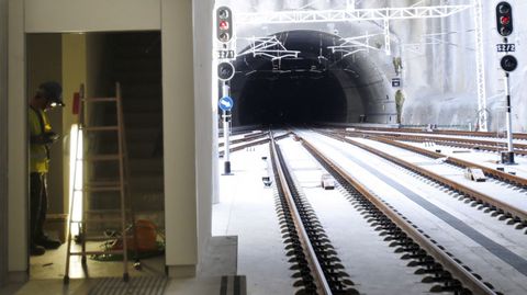 El t�nel de As Maceiras desde la estaci�n de Urz�iz, desde donde partir�a el subterr�neo de la salida sur