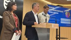 Los concejales del PP de Pontevedra Silvia Crespo, Rafa Domnguez y Juan Manuel Muoz, este lunes en el Concello