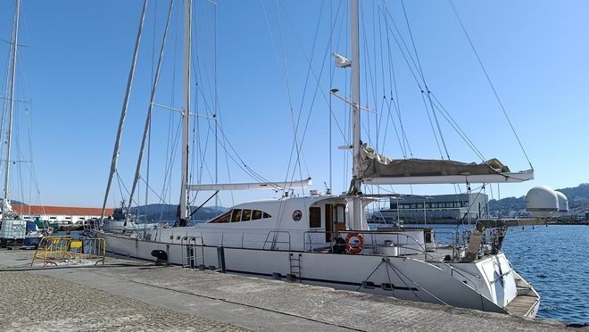 El velero Tambo custodiado en Mar�n que sale a subasta