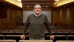 Manuel Mosquera, en el sal�n del actos del Chuac, que puso a punto durante a�os