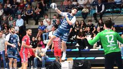 El Cangas afronta la cita de esta semana fuera de la zona de descenso.