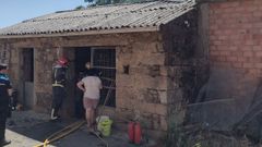 Bomberos, Policía Local y Guardia Civil participaron en el operativo.