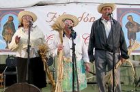 Julia Gonz�lez e Argentina e Emilio Rodr�guez nunha actuaci�n