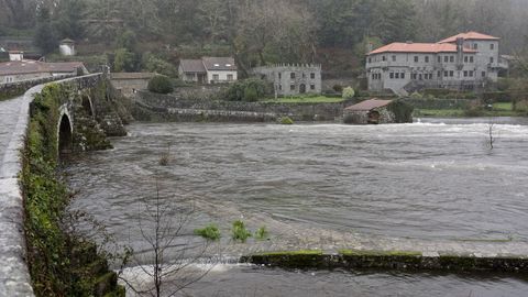 Crecida del Tambre a su paso por Pontemaceira