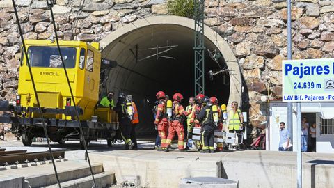 imulacro de rescate de emergencia de Adif AV de una aver�a t�cnica con conato de incendio en un tren de mercanc�as, previo a la puesta en marcha de la variante de Pajares, en Pola de Gord�n, Le�n