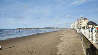 La playa de Salinas