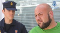 El etarra Asier Eceiza, en una imagen captada durante un traslado policial