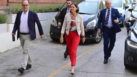 Reyes Maroto llega a la reunion