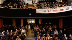 El pblico abarrot el Teatro Principal de Pontevedra para seguir el debate de la cuestin de confianza a que se someti el alcalde