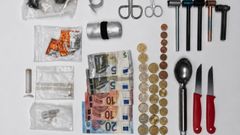 Efectos intervenidos por los agentes al sospechoso