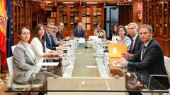 El titular de Justicia, Flix Bolaos (tercero por la izquierda), reunido con la Comisin de Venecia.