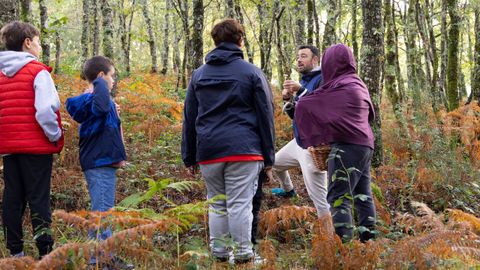 Actividad micolgica de los alumnos del CEIP Lagostelle, de Guitiriz, en Sete Muos