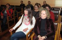 El alcalde tuvo que amenazar con desalojar el pleno por las constantes intervenciones del p�blico. 