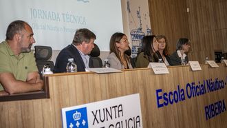 Jornada t�cnica con la conselleira do Mar en la Escola Oficial N�utico-Pesqueira de Ribeira