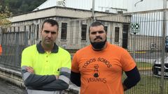 Epifanio Curto y Emeterio Ramos, delante de la f�brica