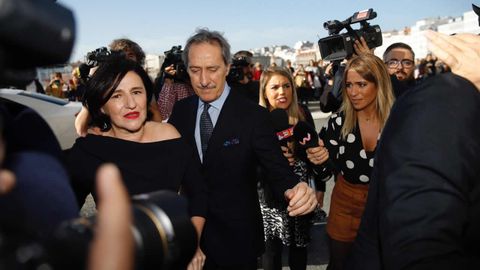 Los padres del novio a su llegada a la casa familiar de los Ortega