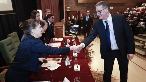 Entrega del Premio Aresa a Traloagro en un acto celebrado en la Facultade de Veterinaria de Lugo