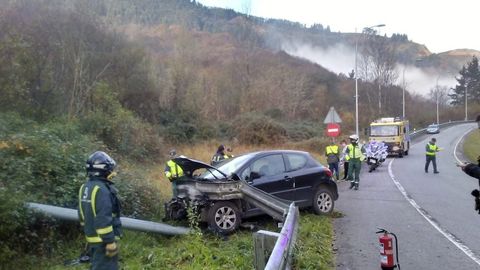 El veh�culo siniestrado a la entrada de Infiesto