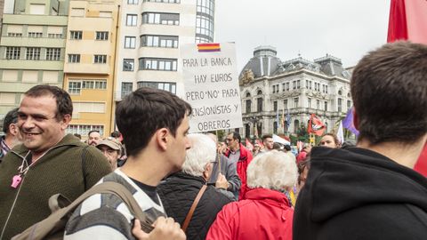 Manifestacin en Oviedo contra los Premios Princesa