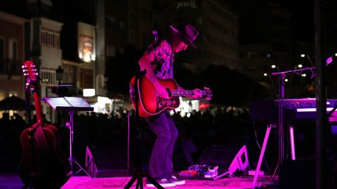 Concierto de Mikel Erentxun en Ribeira