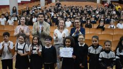 La conselleira Ethel V�zquez entreg� los premios Innovaugas, convocados por Augas de Galicia, a los escolares de Carmelitas.