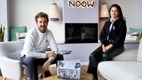 �lvaro Losada, �broker�, y Natalie Barreira, responsable de la obra nueva, en la inmobiliaria Noow.