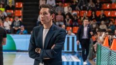 Den�s Pombar, t�cnico del Tizona Burgos, durante un encuentro esta temporada