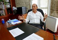 Rafael Louz�n, onte, no seu despacho da sede provincial do Partido Popular en Pontevedra. 