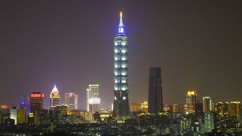 Vista del rascacielos Taipei 101 antes del apagado, en Taiwn