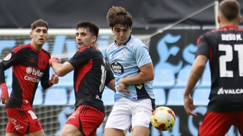 Jaime Vzquez, durante el partido del Celta Fortuna ante la Ponferradina en Balados.