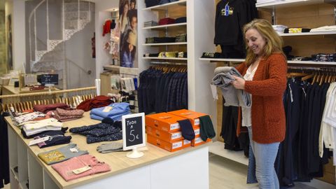 Mara Garca, de la tienda de moda infantil Vestiti, en la calle Sagasta