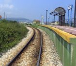 El accidente ocurri� a la altura del apeadero de Marz�n, donde creen que el joven se durmi�. 