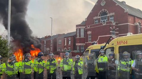 Imagen de las protestas que dejaron varios detenidos en Southport, Reino Unido.