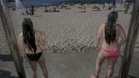 D�A DE CALOR EN LA PLAYA DE RIAZOR