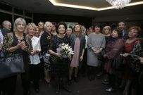 Compa�eros del Materno de la ginec�loga Ana Mari�o, organizaron una gran celebraci�n con motivo de su jubilaci�n. 