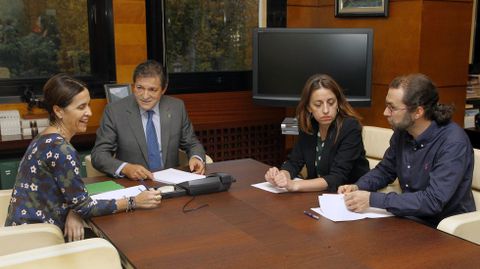 Carcedo, Fern�ndez, Lorena Gil y Emilio Le�n 