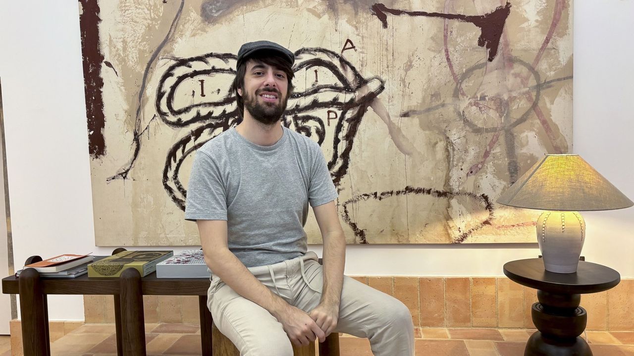 David Uclés gana el premio Nadal con una fantasmagoría sobre la posguerra