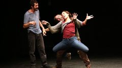 Teatro do Chapit� act�a en el Gustavo Freire