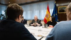 El ministro de Industria, Jordi Hereu, en una reunin con los sindicatos a nivel nacional y Alcoa