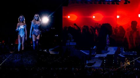 Sabrina Carpenter junto a Madonna en el festival de Coachella